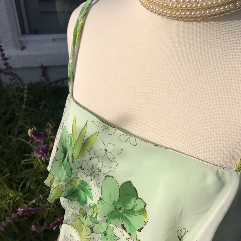 SIMPLY IRRESISTIBLE Ruffle Top EUC! - Picture 4 of 8